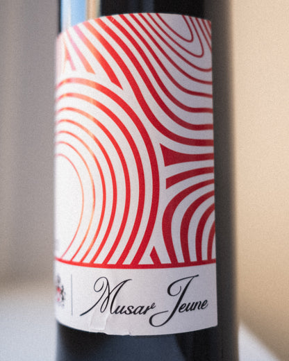 Jeune Red